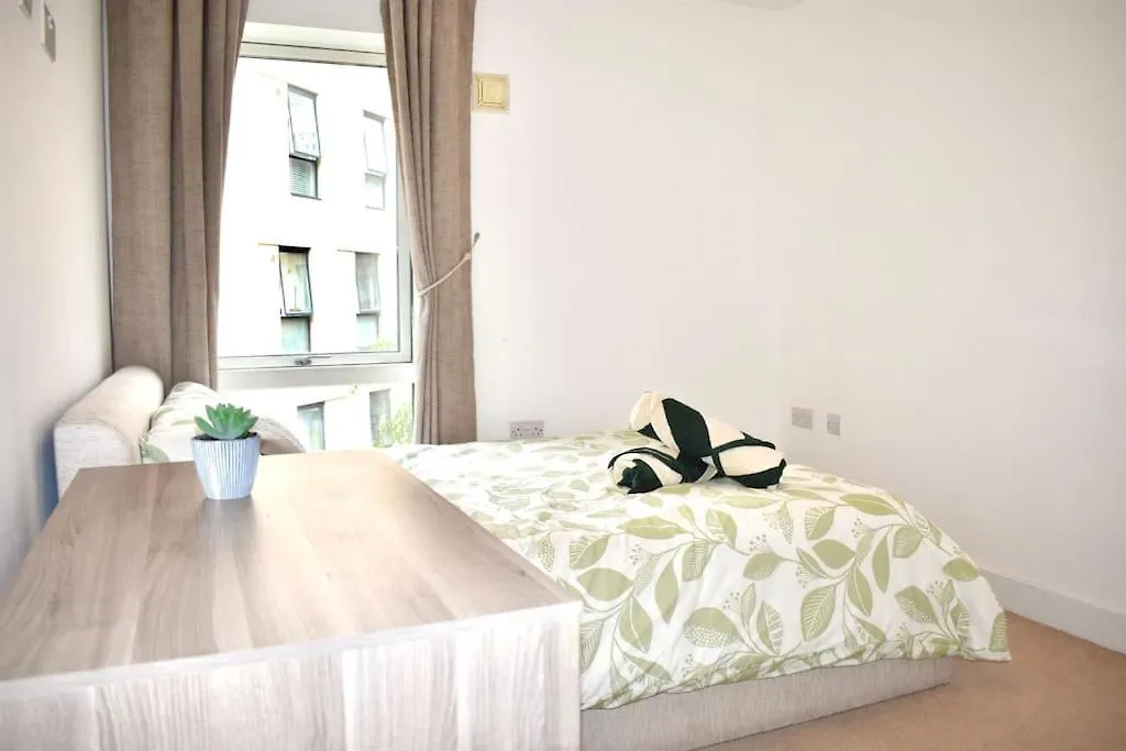2 Bed Apartment In Southwark 伦敦